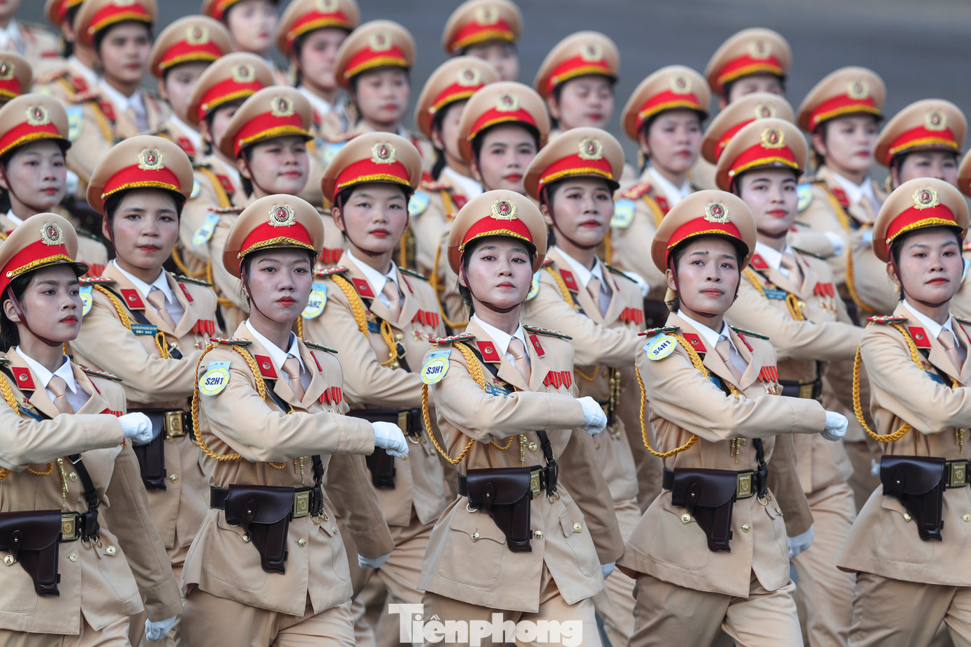 Khối Nữ Sĩ quan Cảnh sát giao thông.