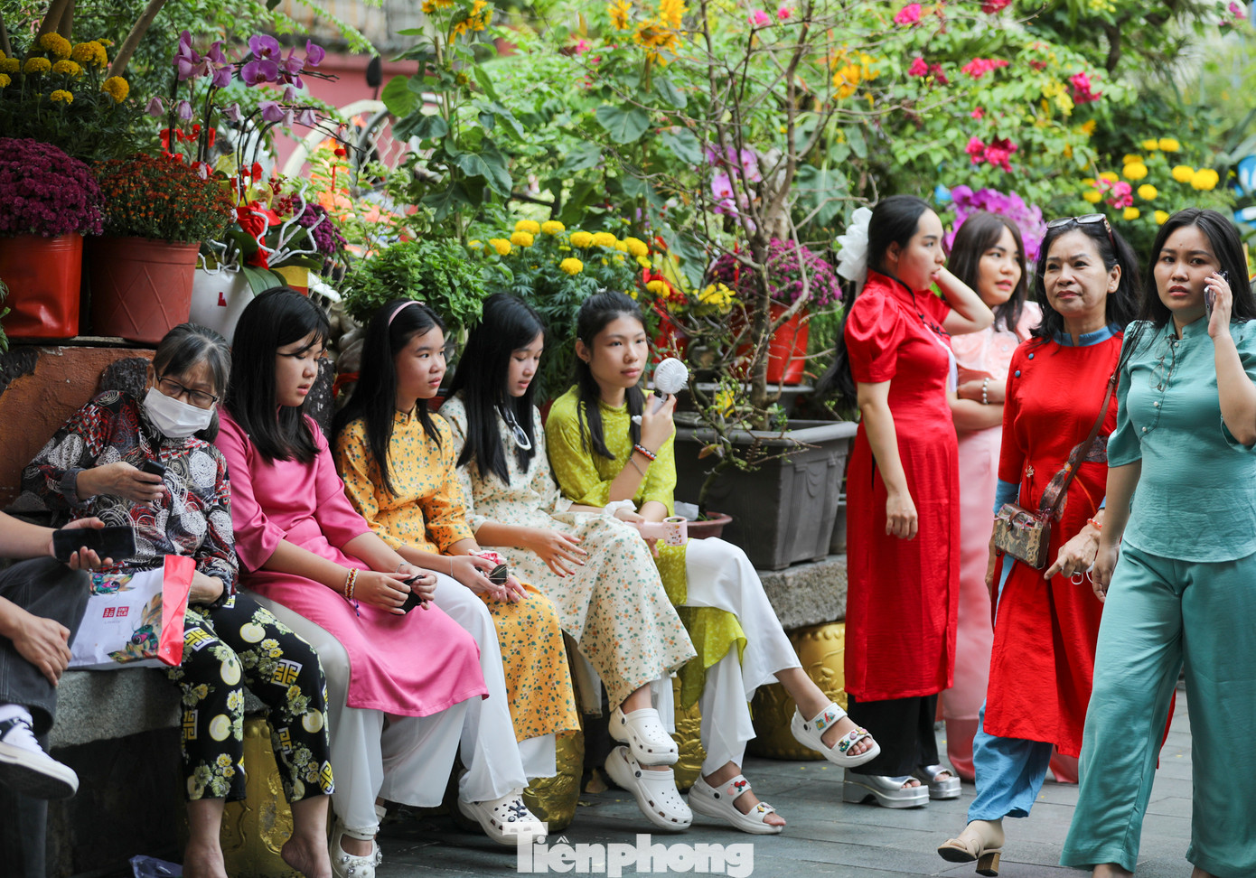 Theo người dân, từ nay đến hết mùng 3 Tết, chùa Ngọc Hoàng sẽ đón rất đông khách ghé thăm.