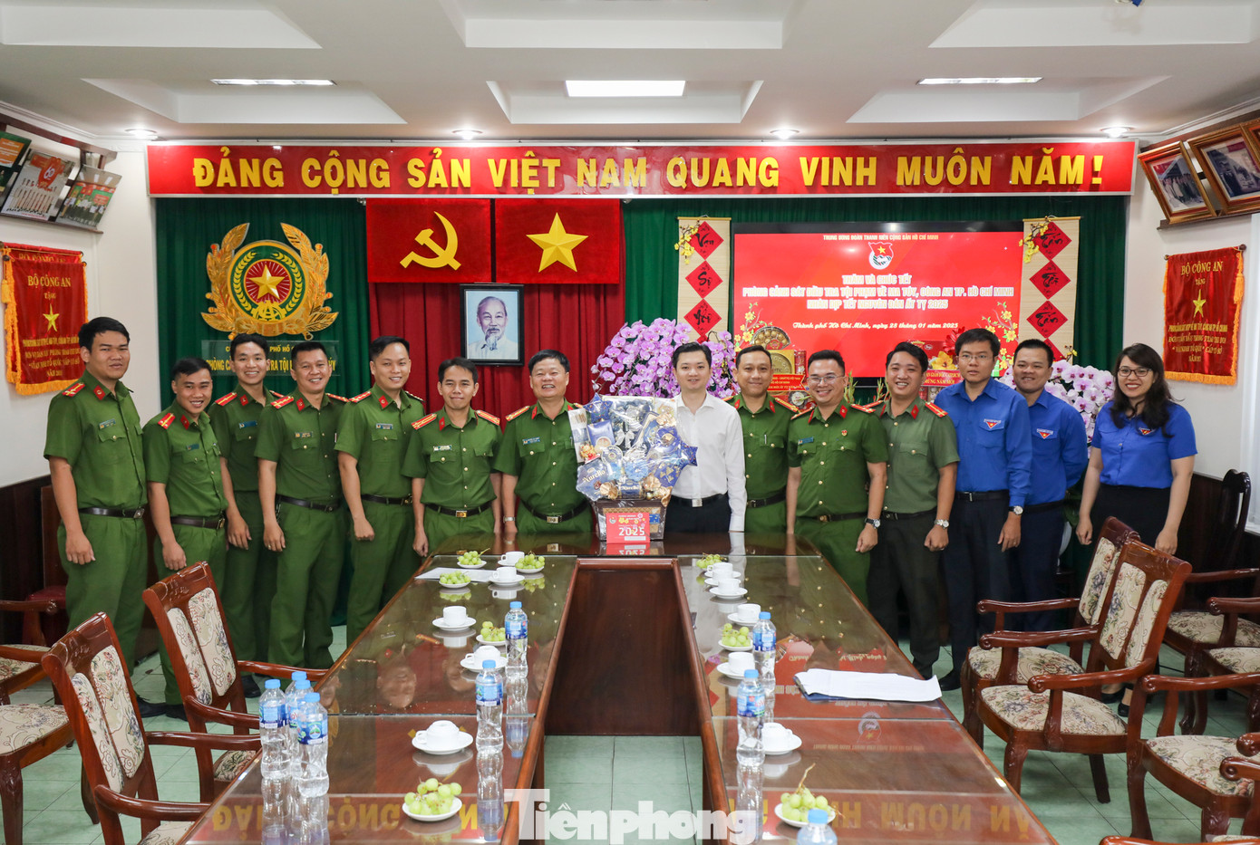 Bí thư T.Ư Đoàn Nguyễn Minh Triết chúc Tết Phòng Cảnh sát điều tra tội phạm về ma túy-Công an TPHCM. Bí thư T.Ư Đoàn Nguyễn Minh Triết chúc Tết Phòng Cảnh sát điều tra tội phạm về ma túy-Công an TPHCM.