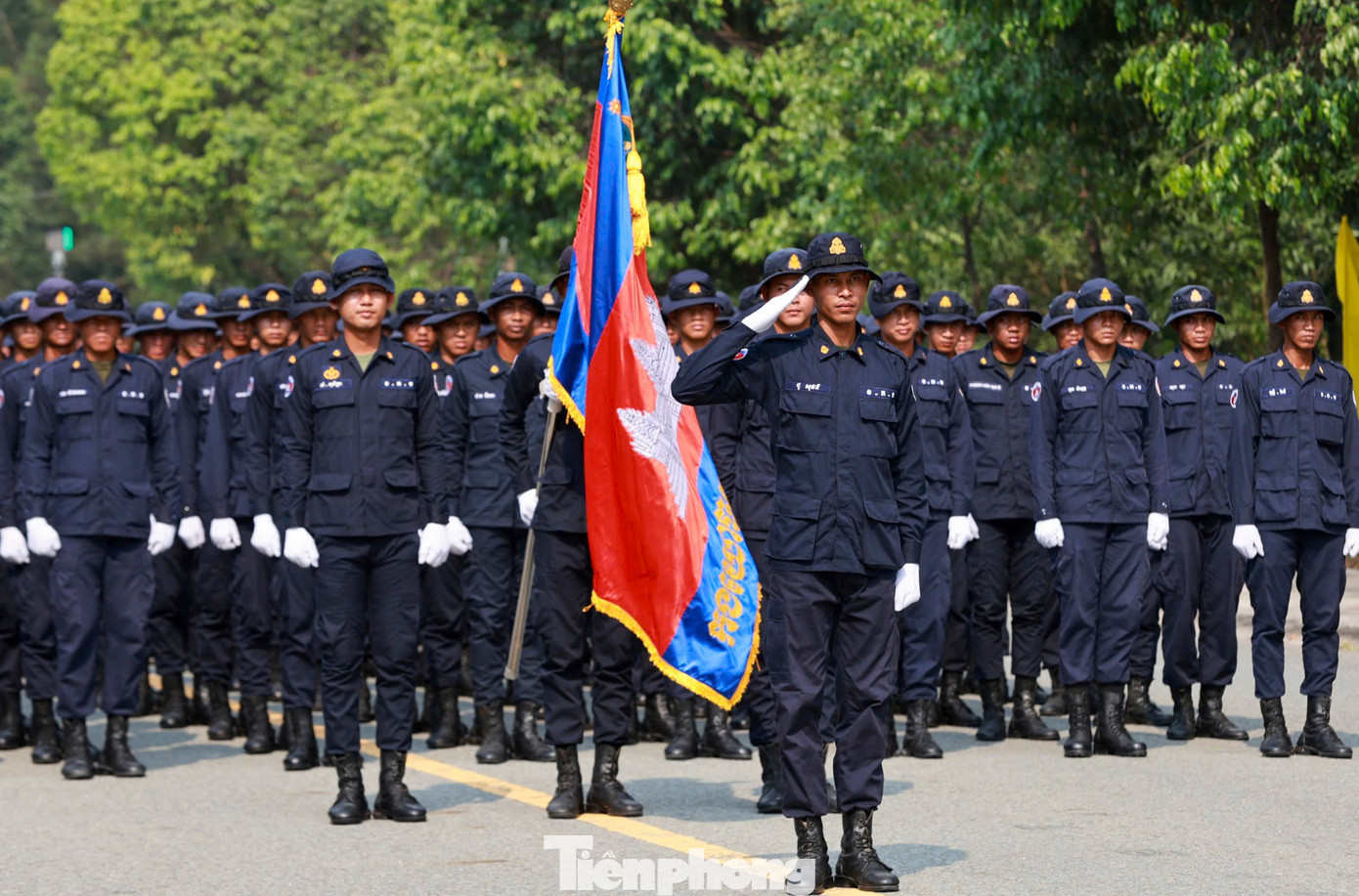 Đến Bình Dương từ ngày 19/4, hơn 200 cán bộ, chiến sĩ thuộc Quân đội nhân dân Lào và Quân đội Hoàng gia Campuchia nhanh chóng ổn định nơi ăn ở và bắt tay vào guồng luyện tập.