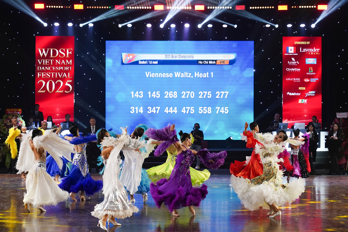 Các vận động viên khiêu vũ thể thao nổi tiếng nhất Việt Nam sẽ tham dự các giải đấu Đông Nam Á, châu Á.