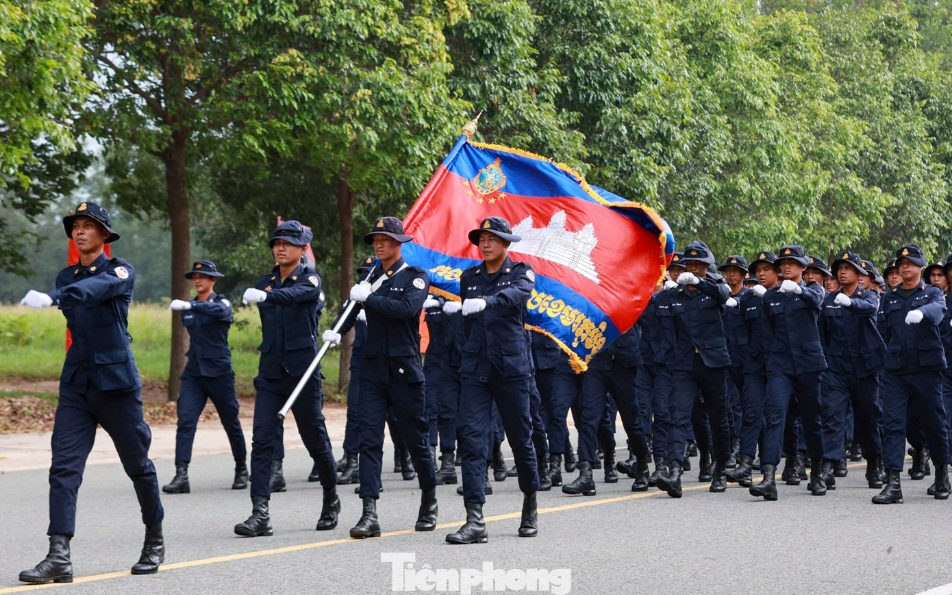 Địa điểm tập luyện của lực lượng tham gia khối diễu binh quân đội Lào, Campuchia là đường Phó Cơ Điều, TP. Thủ Dầu Một, tỉnh Bình Dương.