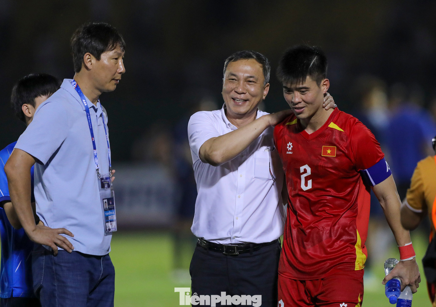 Sau bàn gỡ hòa, Campuchia chơi rất hay, trong khi các cầu thủ Việt Nam thi đấu không hiệu quả nhưng vẫn bảo toàn được tỷ số 2-1.
