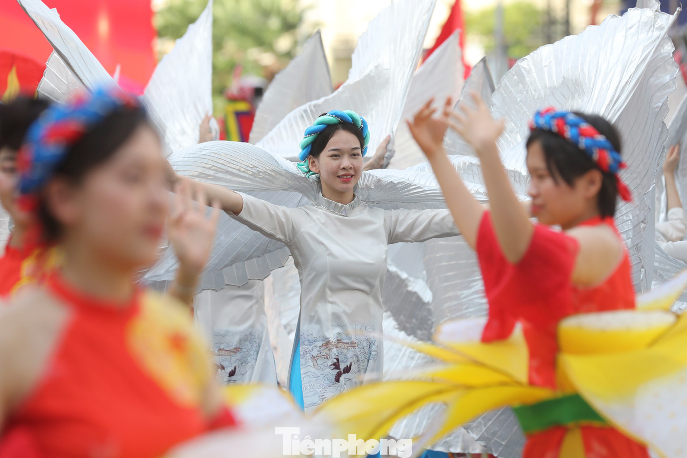 Từ 14h đến 20h ngày 6, 7/6 sẽ diễn ra hoạt động biểu diễn đồng diễn các lực lượng Công an nhân dân. Từ 20h đến 21h30 cùng ngày sẽ diễn ra chương trình biểu diễn ca nhạc đường phố, biểu diễn dân vũ. Ảnh: Duy Anh.