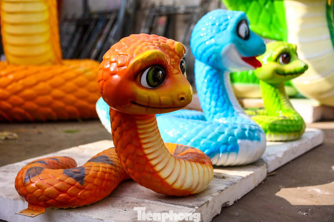 Những linh vật rắn con có tạo hình đơn giản, dễ thương được sản xuất khá nhiều nhằm đáp ứng nhu cầu của khách hàng.
