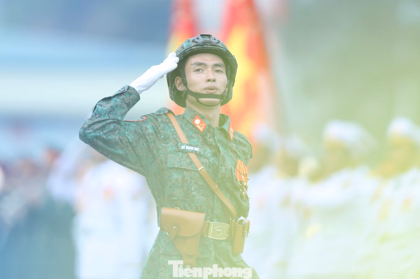 Kết thúc buổi tổng hợp luyện lần hai, Đại tướng Nguyễn Tân Cương, Tổng tham mưu trưởng Quân đội Nhân dân Việt Nam, Thứ trưởng Bộ Quốc phòng, đánh giá cao các khối diễu binh, diễu hành dù trong điều kiện thời tiết nắng nóng nhưng đã khắc phục khó khăn, tổ chức diễn tập đạt kết quả tốt.