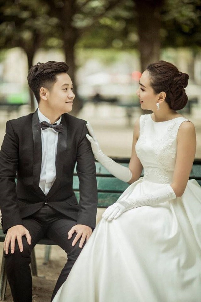 Sau khi kết hôn, MC Mai Ngọc hiếm khi đăng tải hình ảnh của chồng cũng như nhắc đến chuyện gia đình. Tuy nhiên, những chia sẻ ít ỏi của cô cũng khiến nhiều người phải ngưỡng mộ về cuộc sống hôn nhân lãng mạn, hạnh phúc.