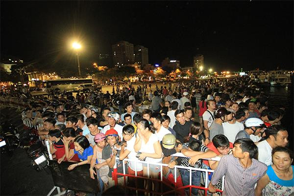 Tìm thấy cả 3 thi thể nạn nhân vụ chìm tàu trên sông Hàn ảnh 44