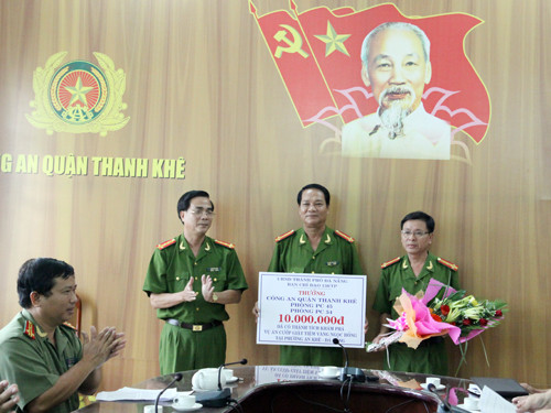 Thưởng nóng cho Công an Q.Thanh Khê và các lực lượng nghiệp vụ phá nhanh vụ án