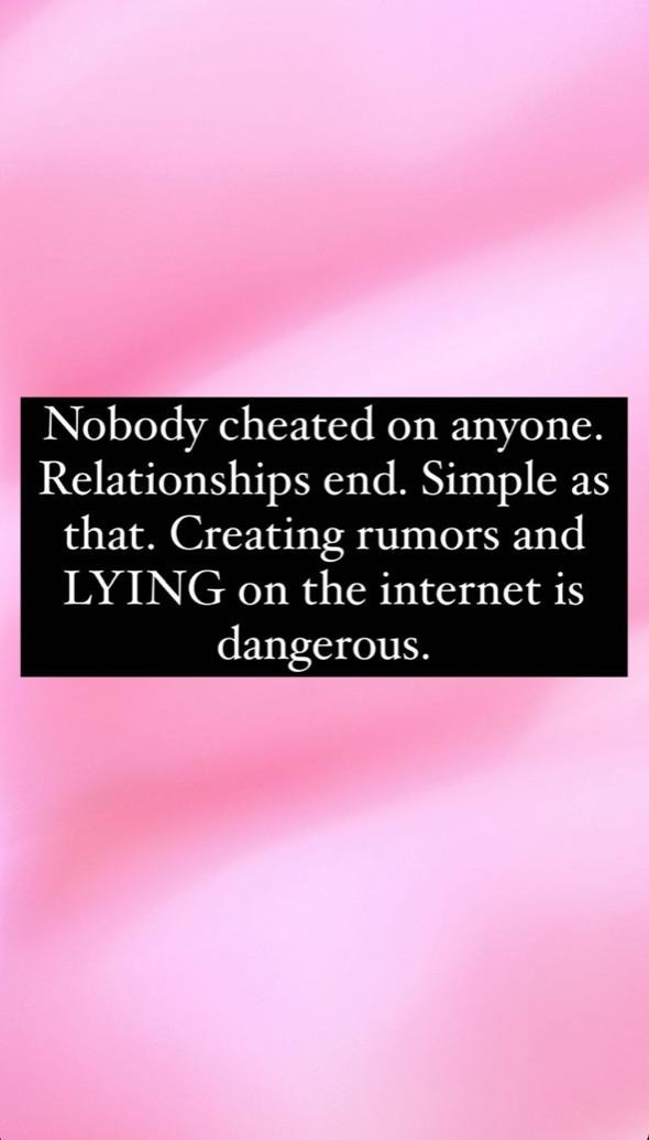 “Không ai lừa dối ai. Yêu mấy rồi cũng đến lúc phải chia tay. Chỉ đơn giản vậy thôi. Tạo tin đồn và dối trá trên mạng là hành vi hiểm độc”. “Không ai lừa dối ai. Yêu mấy rồi cũng đến lúc phải chia tay. Chỉ đơn giản vậy thôi. Tạo tin đồn và dối trá trên mạng là hành vi hiểm độc”.