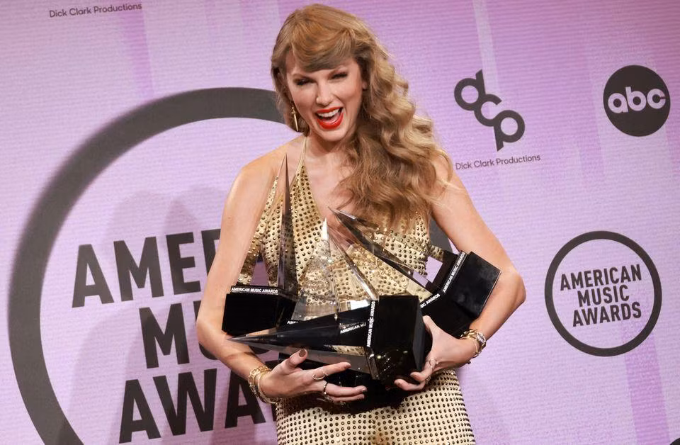 Một khoảnh khắc không quá xa lạ đối với người hâm mộ của Taylor Swift...