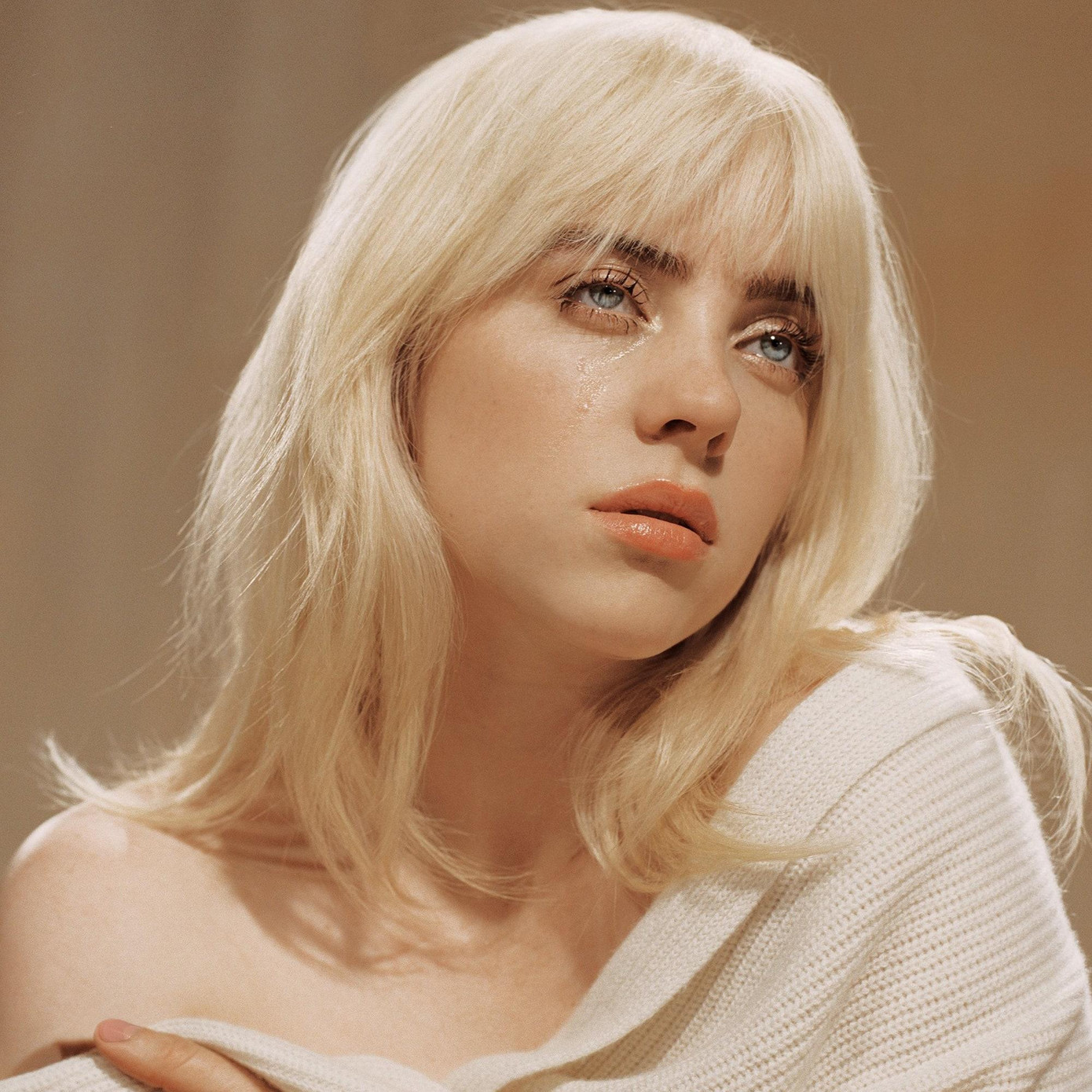 Billie Eilish chưa bao giờ ở trong một mối quan hệ cho phép cô thực sự là chính mình. Billie Eilish chưa bao giờ ở trong một mối quan hệ cho phép cô thực sự là chính mình.