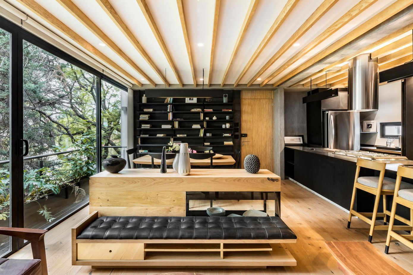 Căn Penthouse ở Magdalena - Taller David Dana: Căn hộ nổi lên bên trong một tòa nhà nằm ở Colonia del Valle ở Thành phố Mexico.