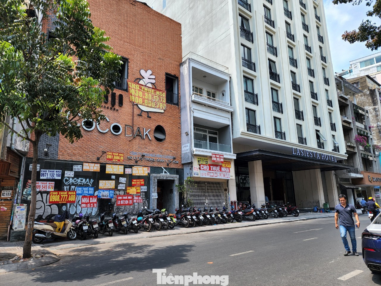 Để tăng sức thu hút, chủ mặt bằng bán lẻ, đặc biệt là nhà phố, cần đảm bảo các mặt bằng kinh doanh có đủ điều kiện cấp phép cho thuê về mặt công năng sử dụng. Các chủ nhà cũng cần tuân thủ quy trình thủ tục xin phê duyệt phòng cháy chữa cháy.