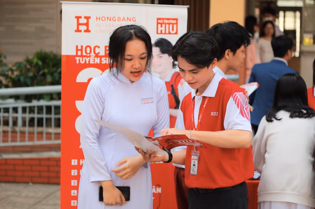 Trường ĐH Quốc tế Hồng Bàng vẫn tiếp tục nhận hồ sơ xét tuyển học bạ đợt tiếp theo cho đến hết ngày 30/7/2023.