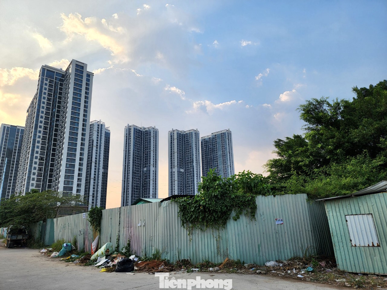 Khu nhà ở xã hội này là một phần tổ hợp rộng hơn 14 ha thuộc dự án Khu đô thị Eco Green quận 7. Khu nhà ở xã hội này là một phần tổ hợp rộng hơn 14 ha thuộc dự án Khu đô thị Eco Green quận 7.