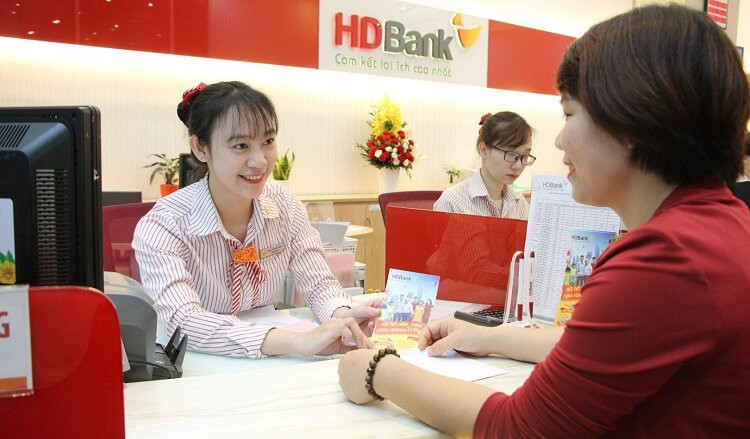 Ngân hàng HDBank chia cổ tức tiền mặt 10%, tương đương 1.000 đồng/cổ phiếu. Ngân hàng HDBank chia cổ tức tiền mặt 10%, tương đương 1.000 đồng/cổ phiếu.