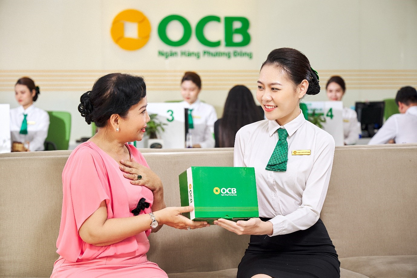 Vợ ông Ngô Hà Bắc - thành viên Hội đồng quản trị Ngân hàng TMCP Phương Đông - đăng ký bán 500.000 cổ phiếu OCB. Vợ ông Ngô Hà Bắc - thành viên Hội đồng quản trị Ngân hàng TMCP Phương Đông - đăng ký bán 500.000 cổ phiếu OCB.