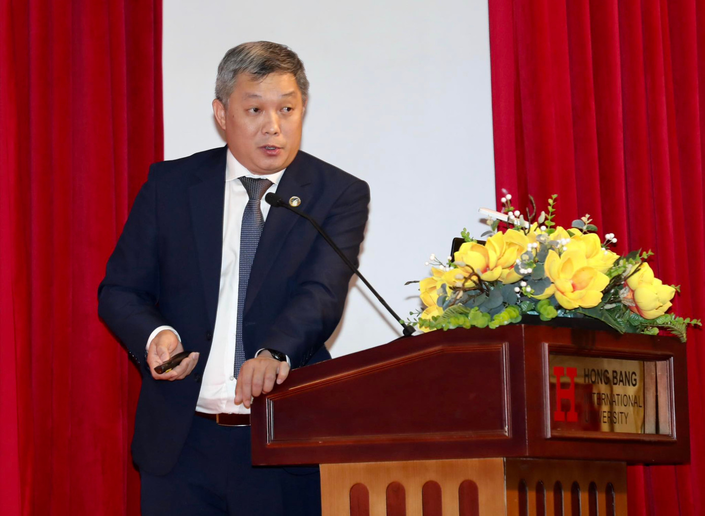 ThS. BS CKII Hồ Hữu Tiến, Phó giám đốc Bệnh viện Răng Hàm Mặt Trung ương TPHCM