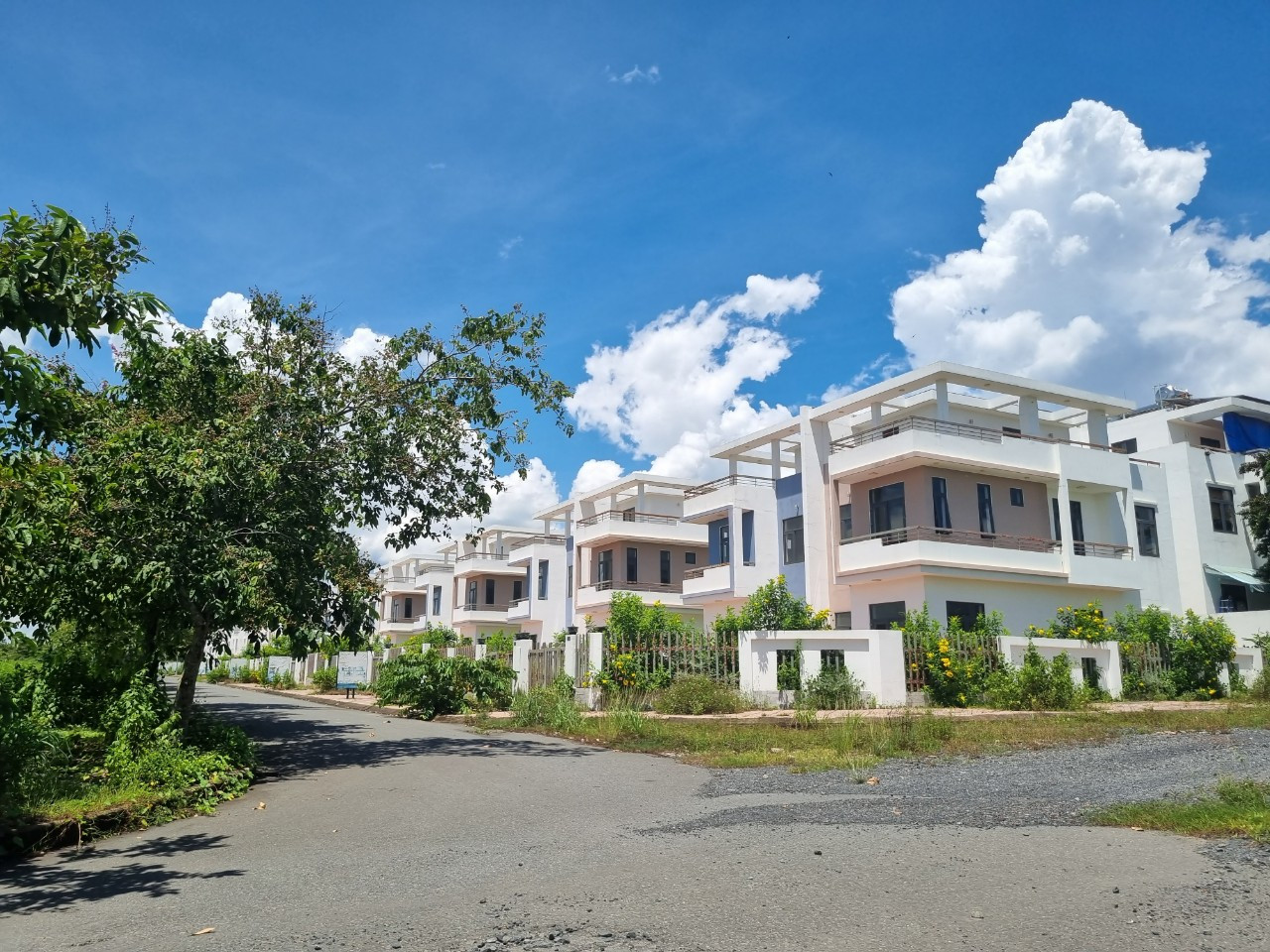 Kết luận thanh tra nêu rõ kiến nghị xử lý trách nhiệm hơn 20 cá nhân và 13 tổ chức liên quan đến các sai phạm tại dự án này.