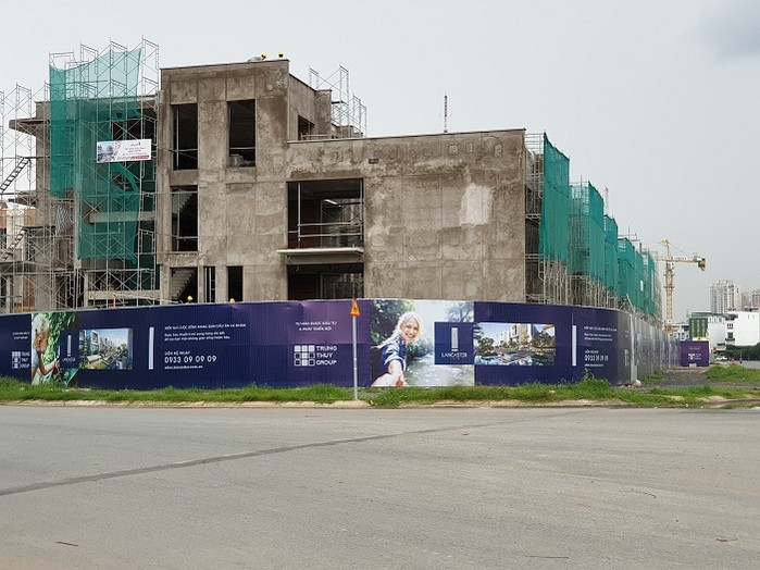 Khu biệt thự cao cấp Lancaster Eden đã xây dựng hoàn thành và được Sở Xây dựng chấp thuận kết quả nghiệm thu hoàn thành công trình để đưa vào sử dụng. Khu biệt thự cao cấp Lancaster Eden đã xây dựng hoàn thành và được Sở Xây dựng chấp thuận kết quả nghiệm thu hoàn thành công trình để đưa vào sử dụng.