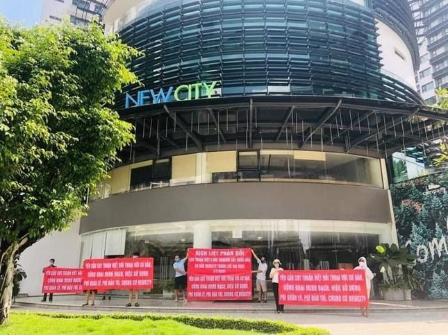 UBND TPHCM nhận định, việc quản lý, vận hành chung cư trên địa bàn còn xảy ra nhiều tranh chấp. UBND TPHCM nhận định, việc quản lý, vận hành chung cư trên địa bàn còn xảy ra nhiều tranh chấp.