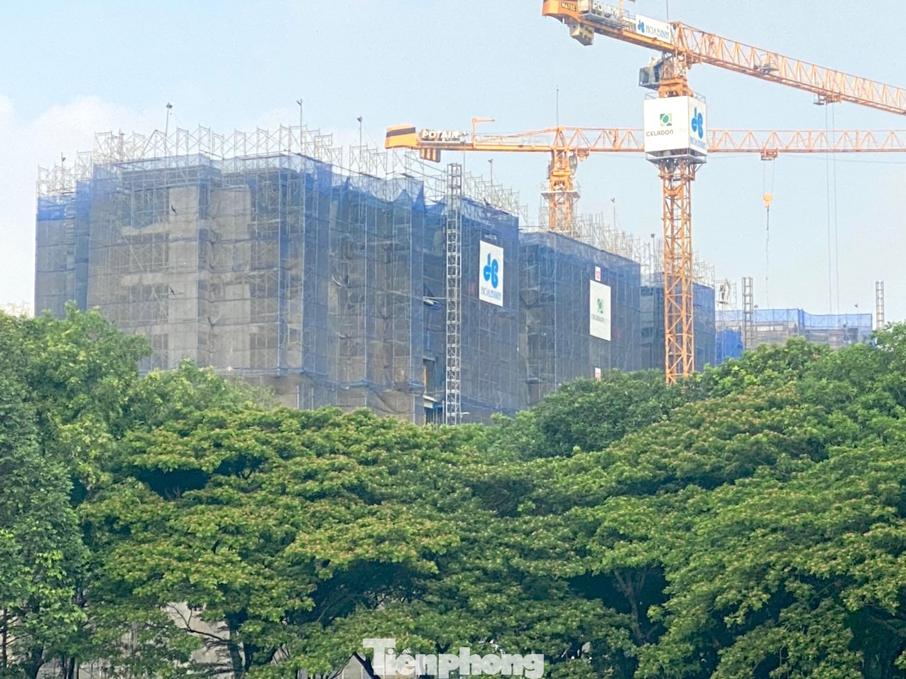 Hội đồng quản trị Công ty CP Tập đoàn Xây dựng Hòa Bình thay một loạt nhân sự cấp cao sau cuộc chiến ở thượng tầng. Hội đồng quản trị Công ty CP Tập đoàn Xây dựng Hòa Bình thay một loạt nhân sự cấp cao sau cuộc chiến ở thượng tầng.