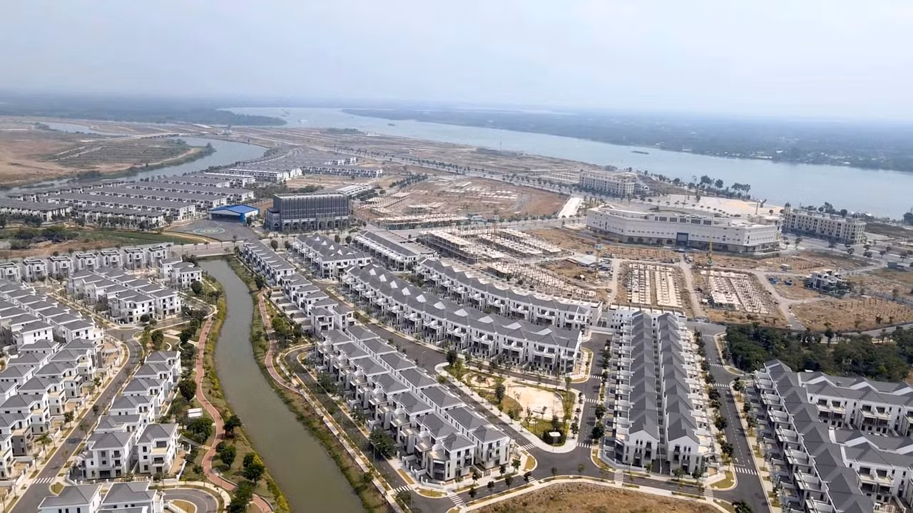 Novaland đặt mục tiêu lợi nhuận sau thuế 2023 ở mức 214 tỷ đồng, thấp nhất trong 8 năm qua, kể từ khi doanh nghiệp bất động sản này niêm yết trên HoSE năm 2016.