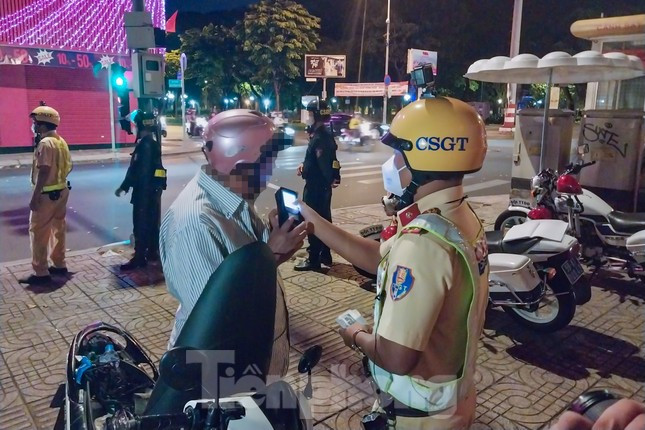 Bà Rịa - Vũng Tàu nghiêm cấm cán bộ, công chức, viên chức, người lao động tác động, can thiệp đến việc xử lý vi phạm của lực lượng cảnh sát giao thông.