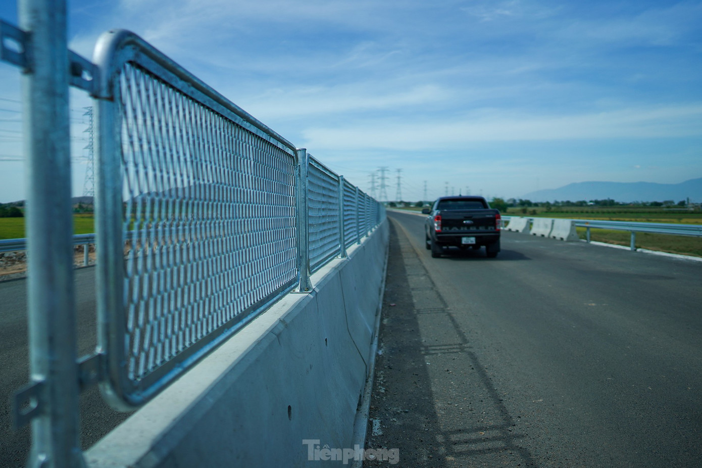 8h ngày 29/4, lễ khánh thành dự án cao tốc Phan Thiết - Dầu Giây sẽ được tổ chức tại km0+000, xã Hàm Kiệm, huyện Hàm Thuận Nam, tỉnh Bình Thuận. 8h ngày 29/4, lễ khánh thành dự án cao tốc Phan Thiết - Dầu Giây sẽ được tổ chức tại km0+000, xã Hàm Kiệm, huyện Hàm Thuận Nam, tỉnh Bình Thuận.