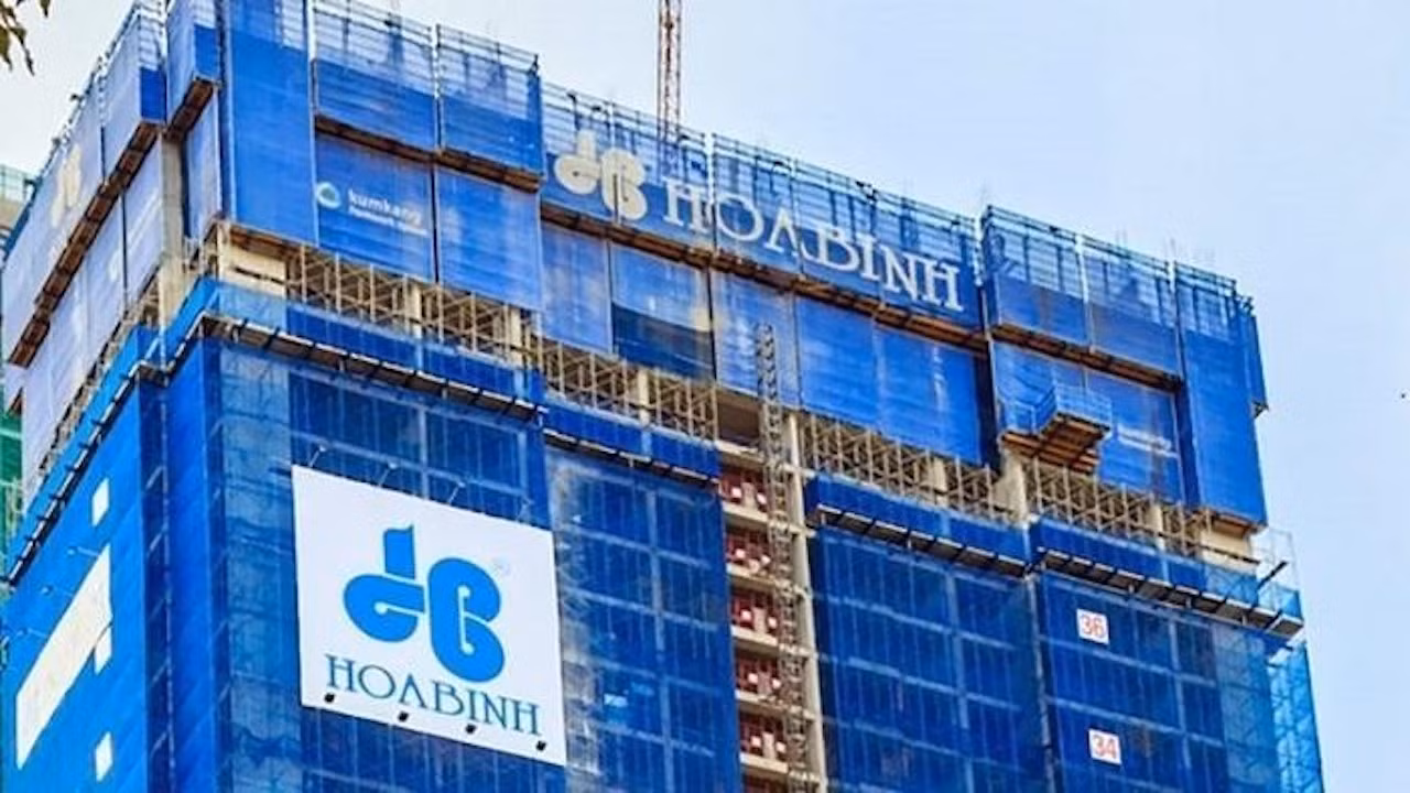 Thành viên phản đối ông ông Lê Viết Hải - Chủ tịch Hội đồng quản trị Tập đoàn Xây dựng Hòa Bình đã bán sạch cổ phiếu HBC.