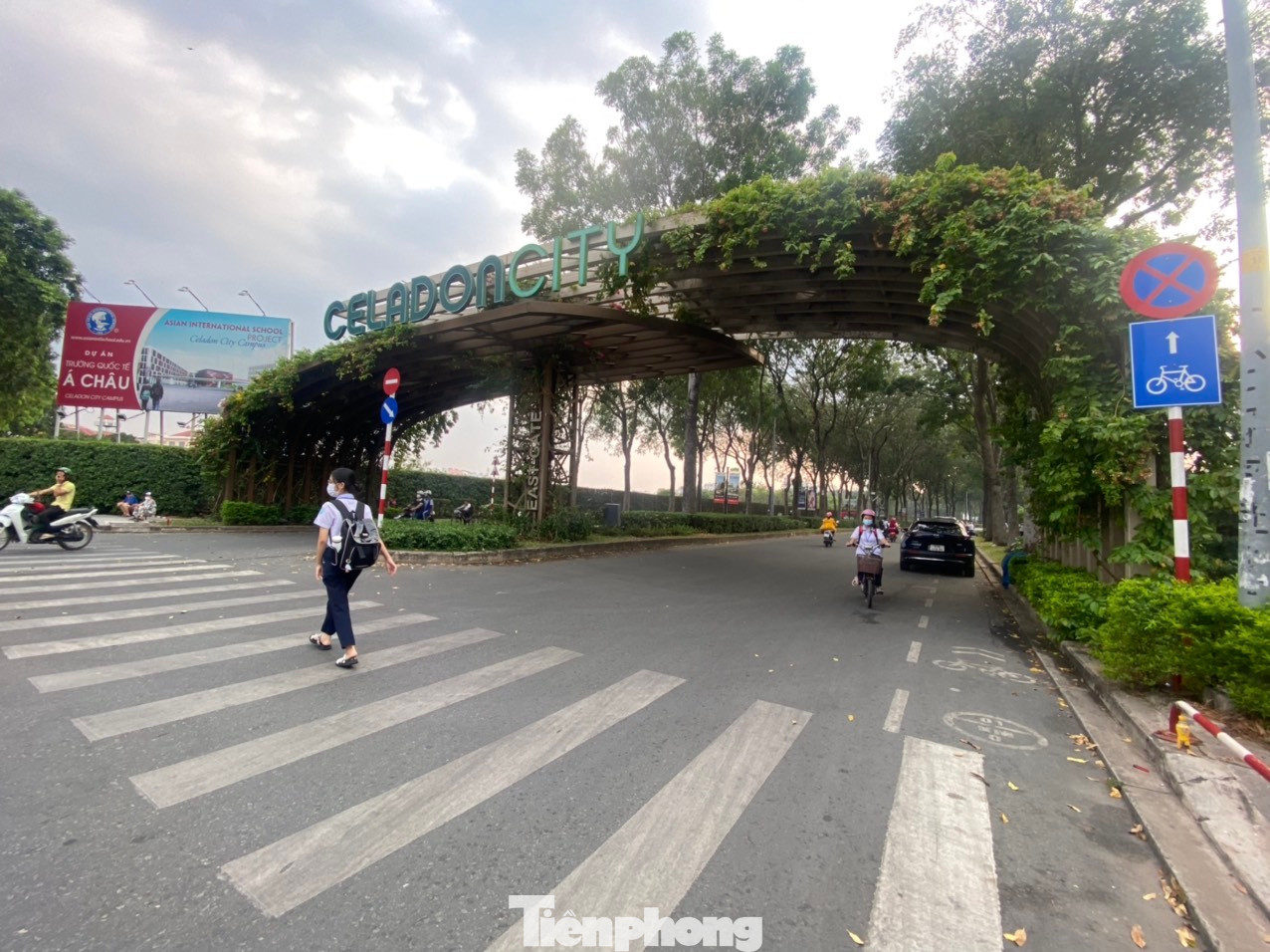 Khu đô thị Celadon City (phường Tân Thắng, Sơn Kỳ, quận Tân Phú) do Gamuda Land làm chủ đầu tư. Dự án trước đây thuộc sở hữu của Công ty Sacomreal nay đổi tên thành TTC Land có diện tích hơn 90,08 ha.