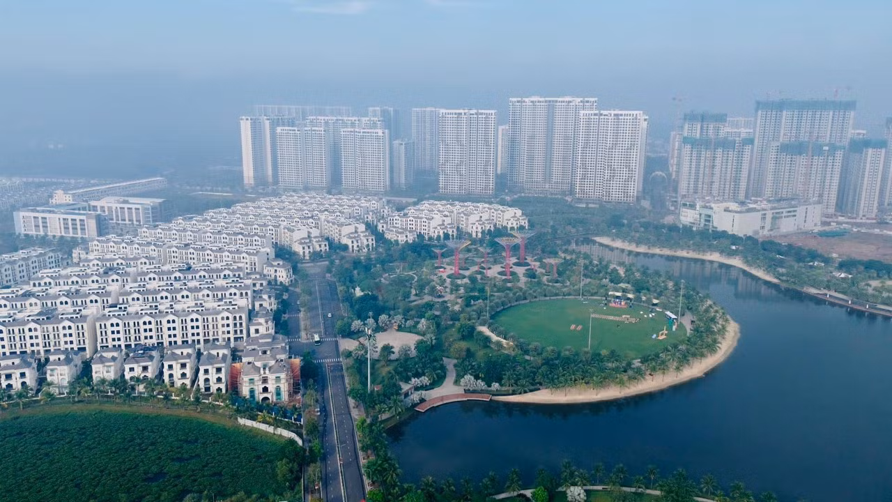 Một số bất động sản cao cấp ở trung tâm TPHCM, Hà Nội được cho là đã tăng giá mạnh.