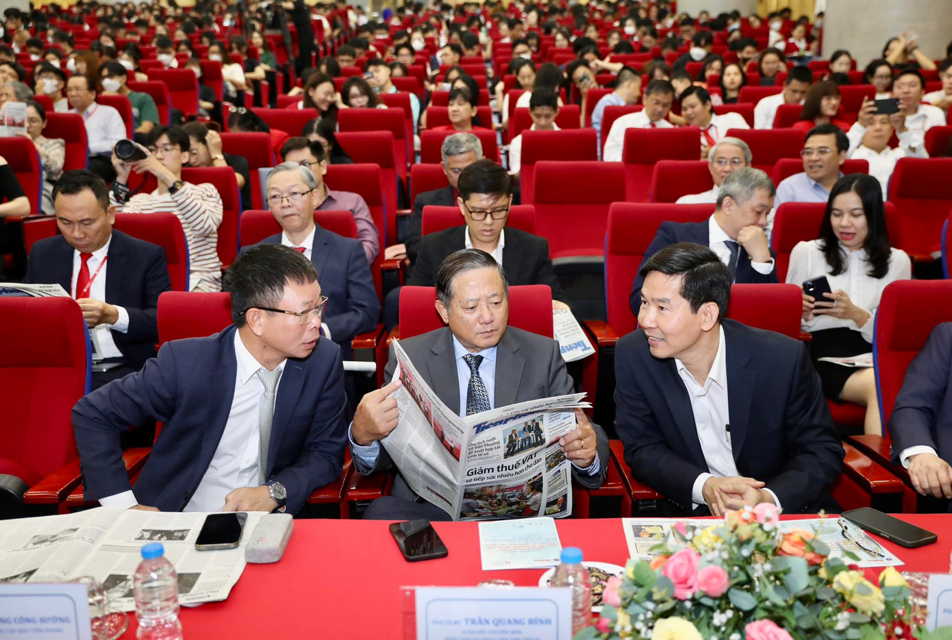 Hội thảo thu hút đông đảo đại biểu, chuyên gia, doanh nghiệp, giảng viên, sinh viên... tham gia. Hội thảo thu hút đông đảo đại biểu, chuyên gia, doanh nghiệp, giảng viên, sinh viên... tham gia.