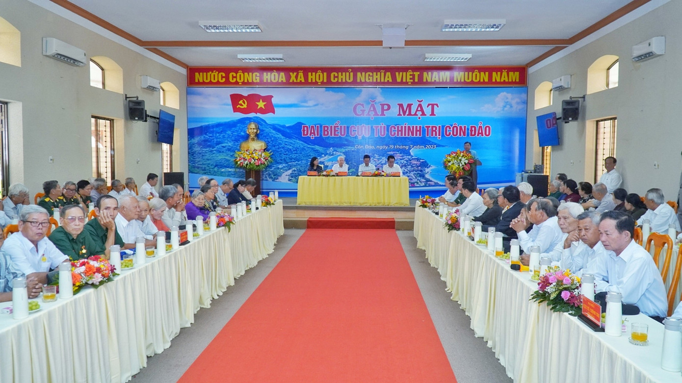 Về dự chương trình gặp mặt, có 76 đồng chí cựu tù chính trị Côn Đảo.