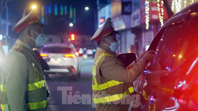 Chủ tịch các địa phương phải chịu trách nhiệm trước Chủ tịch UBND tỉnh Bình Thuận nếu để xảy ra tai nạn giao thông từ nghiêm trọng trở lên, do người điều khiển phương tiện gây tai nạn có nồng độ cồn.