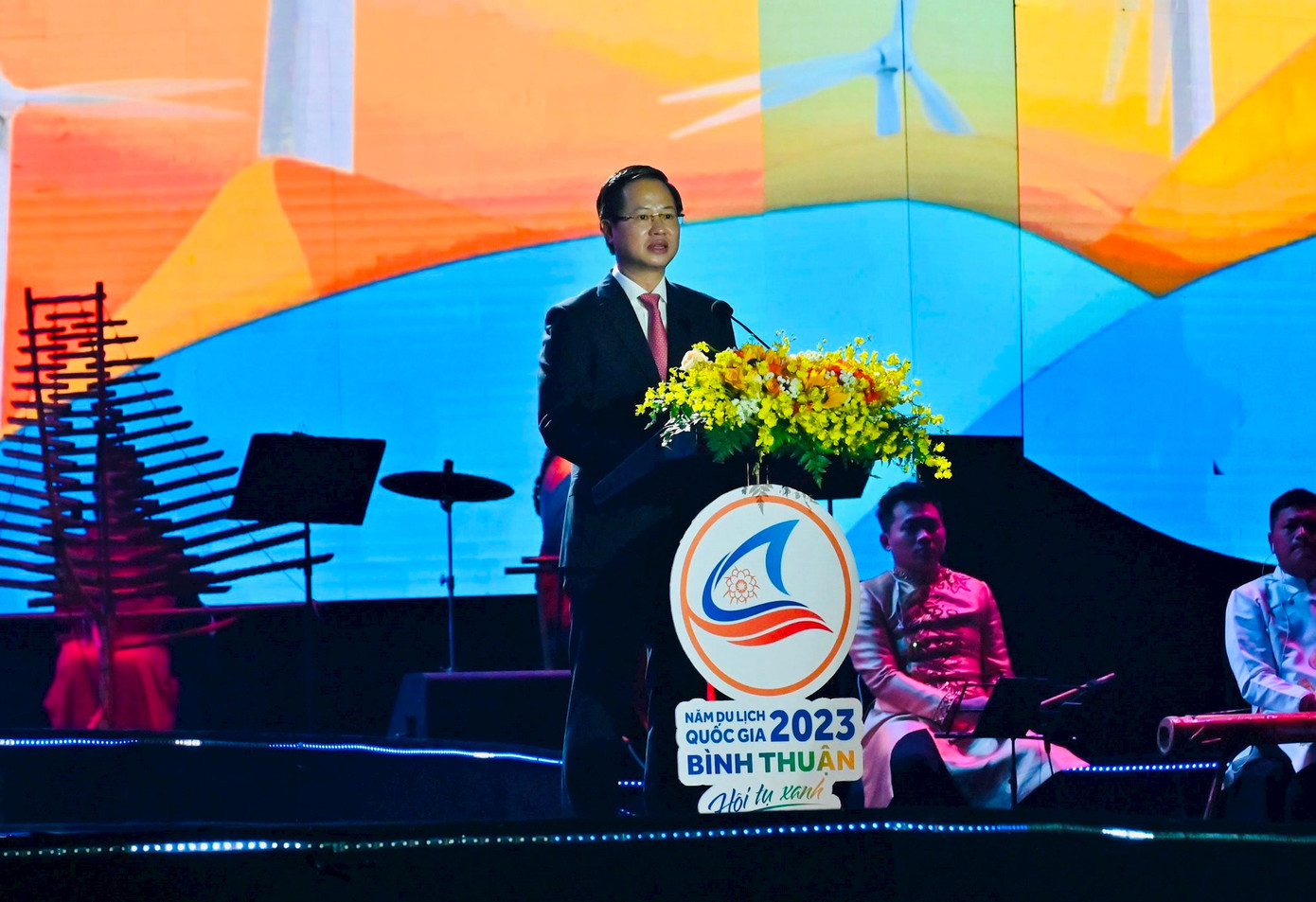 Chủ tịch UBND tỉnh Bình Thuận Đoàn Anh Dũng - Trưởng Ban tổ chức Năm du lịch Quốc gia 2023 - phát biểu tại lễ bế mạc.