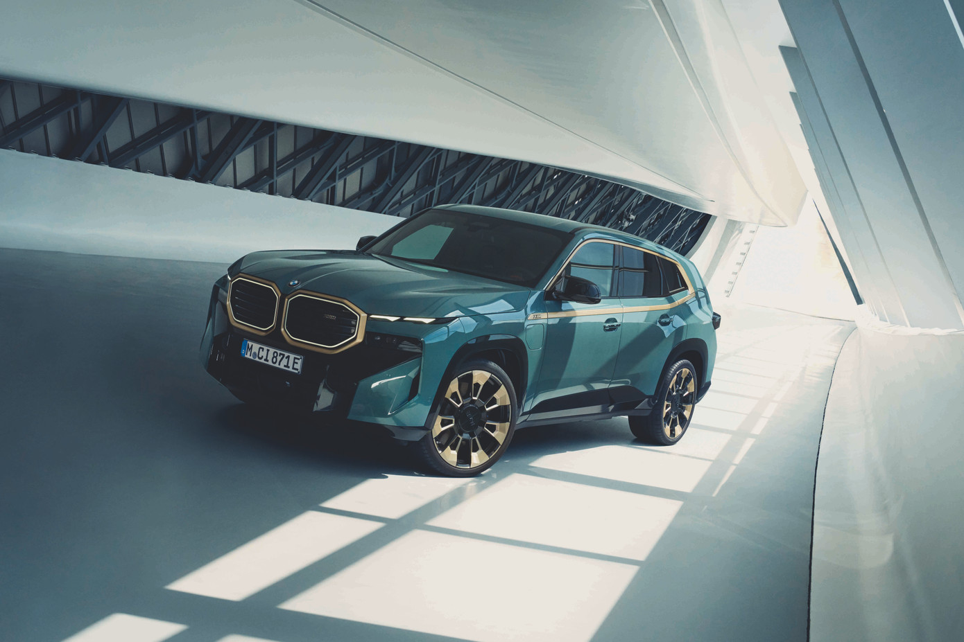 BMW XM lấy cảm hứng từ ngôn ngữ thiết kế hiện đại mới của BMW. BMW XM lấy cảm hứng từ ngôn ngữ thiết kế hiện đại mới của BMW.