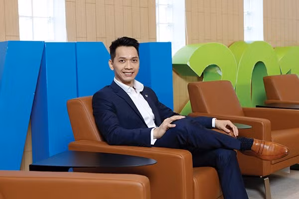 Tài sản Chủ tịch Hội đồng quản trị Ngân hàng TMCP Á Châu Trần Hùng Huy vừa tăng thêm khoảng 500 tỷ đồng. Tài sản Chủ tịch Hội đồng quản trị Ngân hàng TMCP Á Châu Trần Hùng Huy vừa tăng thêm khoảng 500 tỷ đồng.