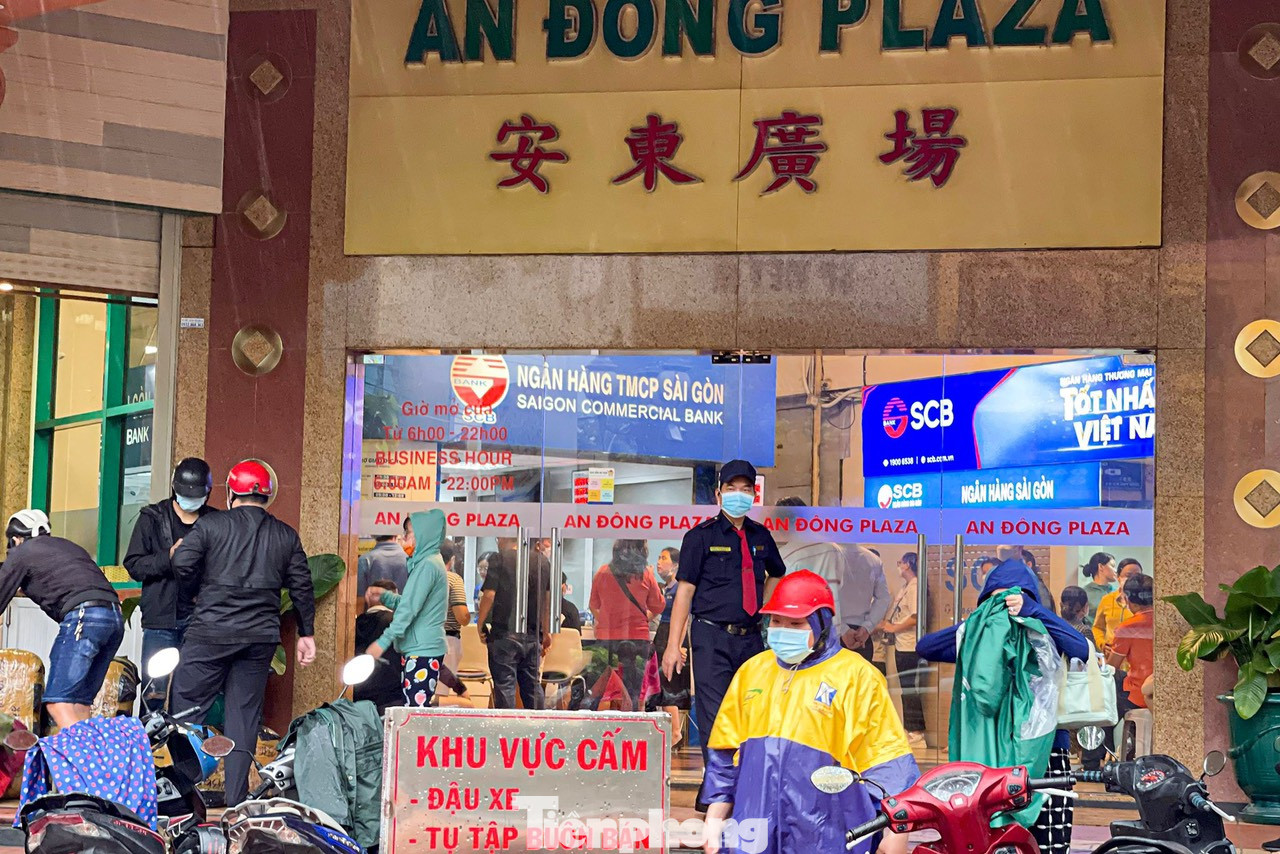 Từ ngày 21/7, SCB đóng cửa Phòng giao dịch An Đông Plaza thuộc chi nhánh Sài Gòn nằm tại Trung tâm Thương mại An Đông Plaza. Ảnh: Phạm Nguyễn.