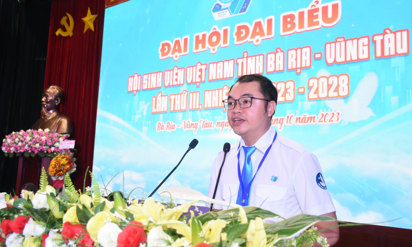 Anh Thôi Đại Việt - Phó Bí thư Tỉnh Đoàn, Chủ tịch Hội Sinh viên Việt Nam tỉnh Bà Rịa - Vũng Tàu khóa II tái đắc cử chức vụ Chủ tịch. Anh Thôi Đại Việt - Phó Bí thư Tỉnh Đoàn, Chủ tịch Hội Sinh viên Việt Nam tỉnh Bà Rịa - Vũng Tàu khóa II tái đắc cử chức vụ Chủ tịch.