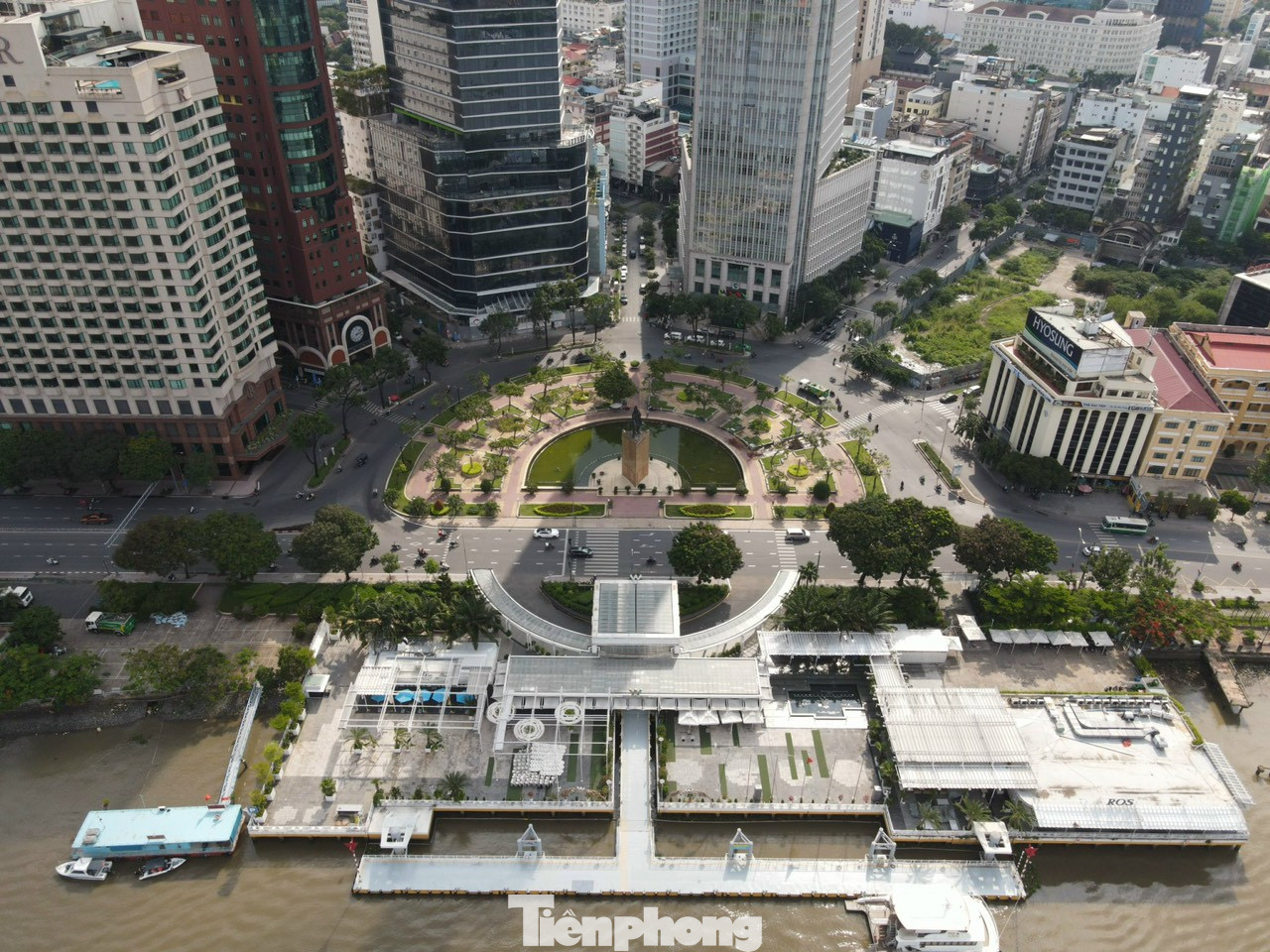 Nhiều khu "đất vàng" ở quận 1 đang được VAMC rao bán. Ảnh: Phạm Nguyễn. Nhiều khu "đất vàng" ở quận 1 đang được VAMC rao bán. Ảnh: Phạm Nguyễn.