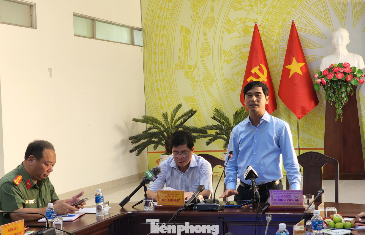 Ông Dương Văn An - Bí thư Tỉnh uỷ Bình Thuận phát biểu tại cuộc họp.