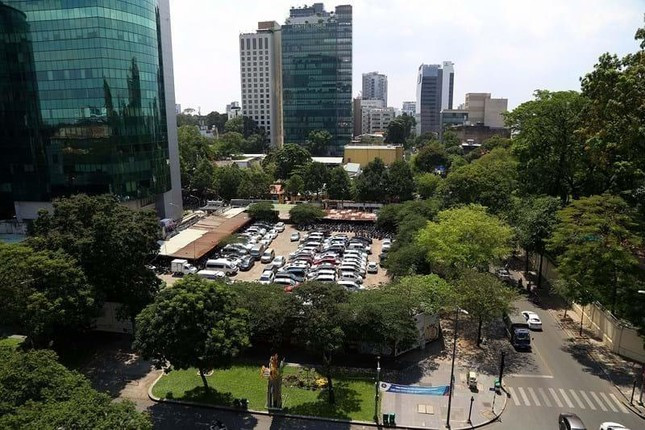 Khu đất số 8-12 Lê Duẩn đang được Sở Tài nguyên Môi trường TPHCM quản lý.