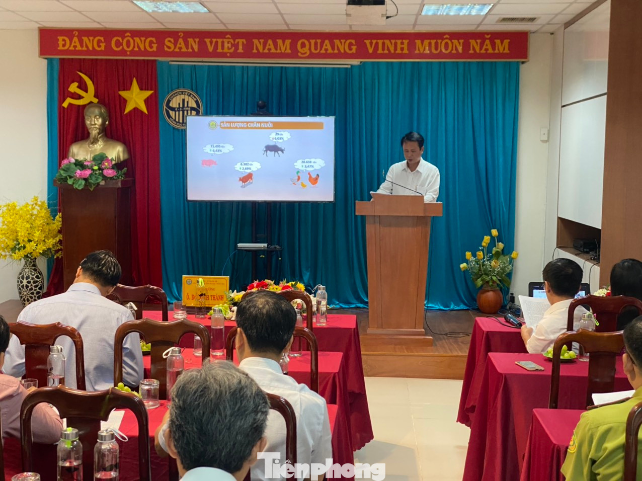 Ông Đỗ Danh Thành - Cục trưởng Cục thống kê tỉnh Bà Rịa - Vũng Tàu công bố số liệu thống kê kinh tế xã hội 2023.