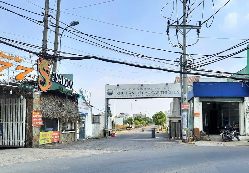 Dự án tại phường Phước Long B, TP.Thủ Đức do Công ty TNHH Xây dựng và Dịch vụ An Thiên Lý làm chủ đầu tư, có quy mô 17,4 ha bao gồm khu nhà ở liền kề, biệt thự vườn, biệt thự liên lập, trung tâm thương mại, nhà trẻ mẫu giáo và khu chung cư 15 tầng. Dự án có quyết định giao đất từ tháng 6/2007, quy hoạch chi tiết 1/500 hồi tháng 8/2009 nhưng đến nay vẫn chưa triển khai xong.