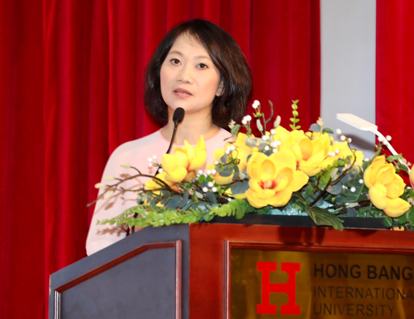 PGS. TS Nguyễn Thị Thu Thuỷ, Trưởng khoa Dược, Trường Đại học Quốc tế Hồng Bàng.