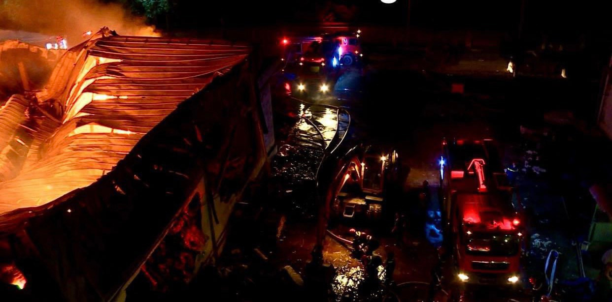 Khu vực bị cháy có diện tích khoảng 2.000m2 nằm ở vị trí cuối cùng của dãy nhà xưởng của Công ty TNHH Mei Sheng Testiles Việt Nam.