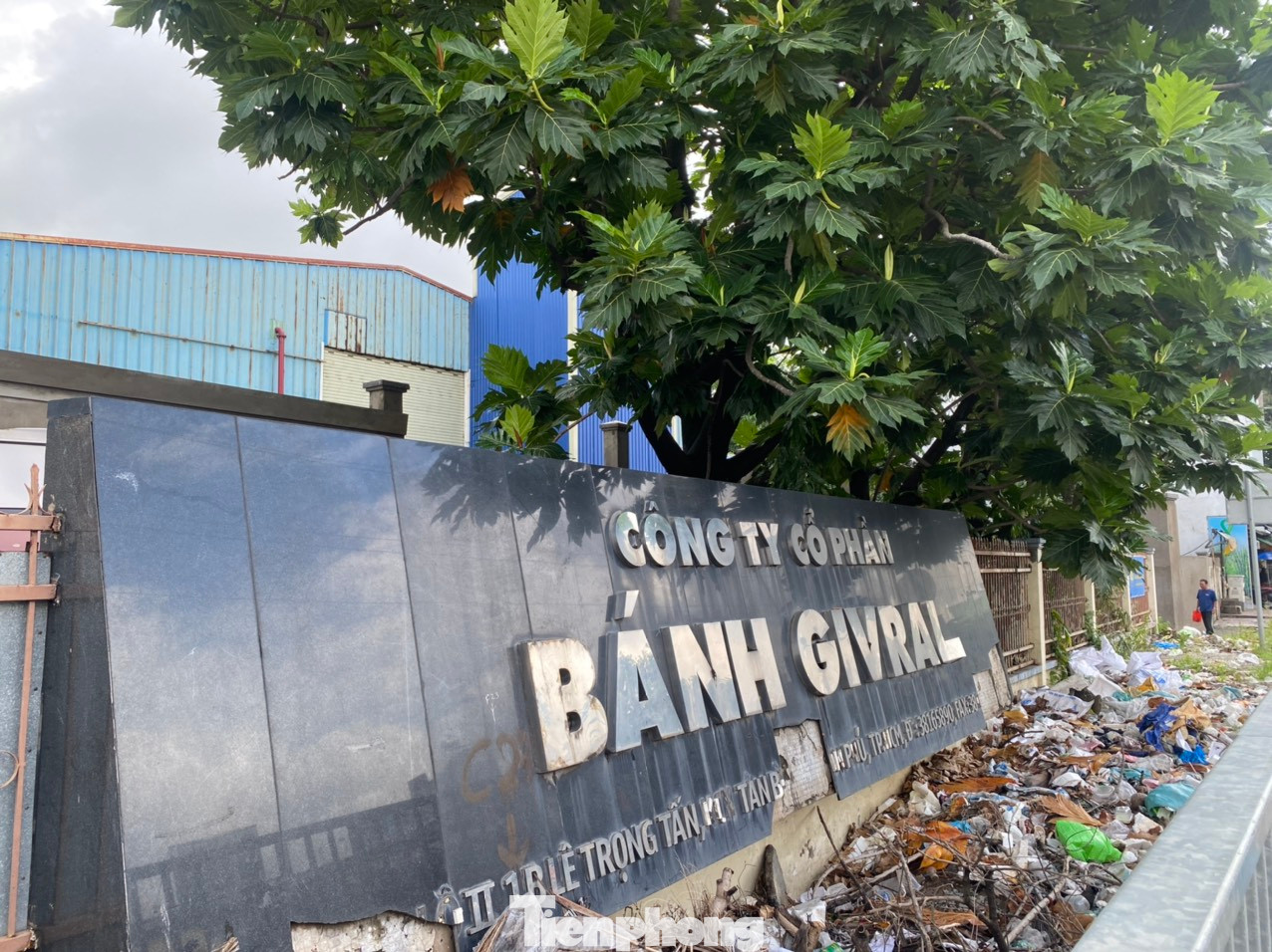 Đại diện Công ty CP Bánh Givral nói rằng, việc em bé tử vong không hiểu là do cách bảo quản hay mình có sơ sót.