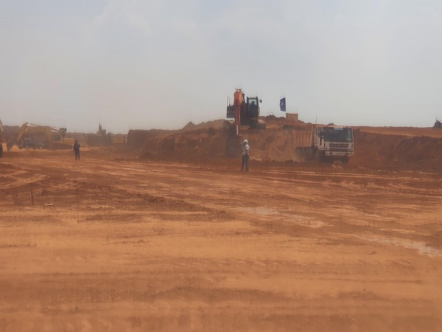 Dự kiến thời gian công bố nhà thầu dự án 5.10 sân bay Long Thành là ngày 12/8. Dự kiến thời gian công bố nhà thầu dự án 5.10 sân bay Long Thành là ngày 12/8.